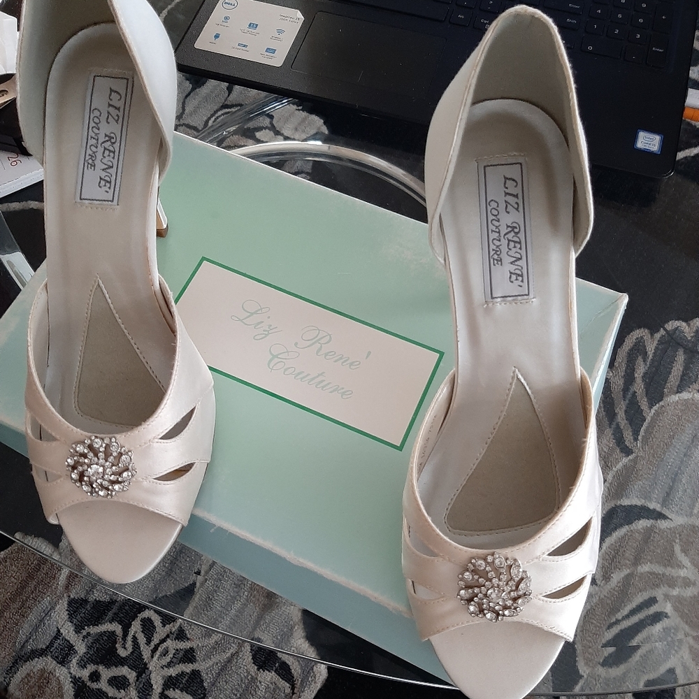 Ladies shoes